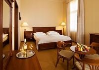 4* Anna Grand Hotel elegáns kétágyas szobája Balatonfüreden