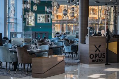 Hotel Azúr Prémium Opus Bistro - ✔️ Azúr Prémium Hotel Siófok ✔️ 5* wellness hotel Siófokon