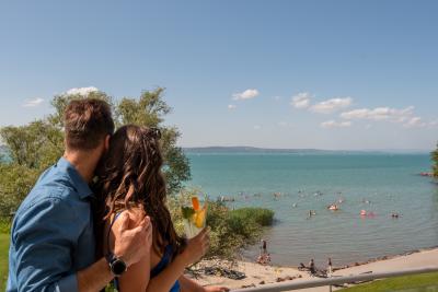 5* Hotel Azúr Prémium gyönyörű panorámát nyújtó szobája - ✔️ Azúr Prémium Hotel Siófok ✔️ 5* wellness hotel Siófokon