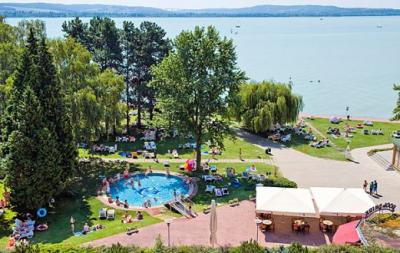 ✔️ Panorámás kilátás a Balatonra a tihanyi Club Tihanyból - ✔️ Club Tihany Hotel Tihany ✔️ Akció Balaton Club Tihany!