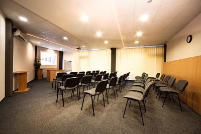Olcsó Tárgyalóterem és konferenciaterem a Balatonnál - ✔️ Kristály Hotel Keszthely**** ✔️ Akciós Kristály Hotel